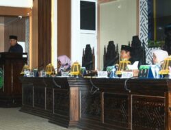 Dipertanyakan Fraksi PDIP, Bupati Lutim Jelaskan Program 3 Kartu Sakti di Rapat Paripurna