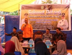 Petani Desa Lera Curhat Soal Alsintan, Bupati Irwan : Segera Buat Proposal