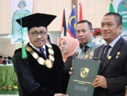 Bupati Luwu Timur Terima Penghargaan Alumni Berprestasi dari UMI Makassar