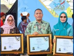 Bupati, Wabup, dan Ketua TP PKK Lutim Terima Penghargaan dari Menteri Pembangunan Keluarga