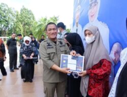 Tahap Pertama, 4.255 Mahasiswa Lutim Terima Rp 3 juta Lewat Program Kartu Pintar