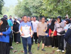 Bupati Irwan Jalan Sehat Bersama Delegasi USIM dan UMI di Sorowako, Canda Tawa Warnai Kebersamaan