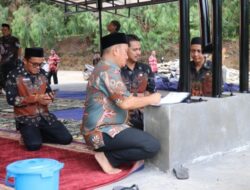 Bupati Irwan Tunjukkan Keteladanan, Disposisi Surat di Mana Saja Demi Percepatan Administrasi