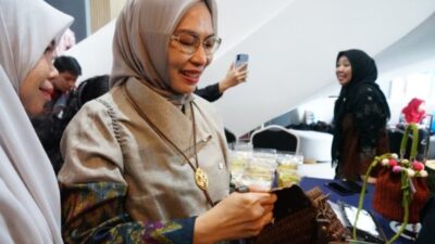 Ketua Dekranasda Lutim Ajak UMKM Kembangkan Produk Lokal Lewat FI3STA