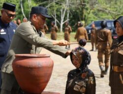 80 Anggota Satpol PP Lutim Resmi Sandang Baret Usai Pelatihan Kesamaptaan, Ini Pesan Penting Bupati