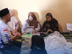 Bupati Luwu Timur Melayat ke Rumah Duka Almarhum H. Darwis di Lakawali