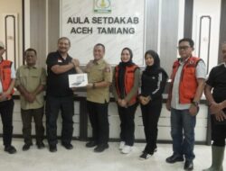 Bupati IBAS Salurkan Bantuan untuk Korban Banjir Bandang di Aceh